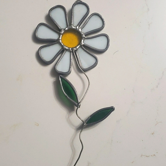 Daisy flower suncatcher hanging ornament
